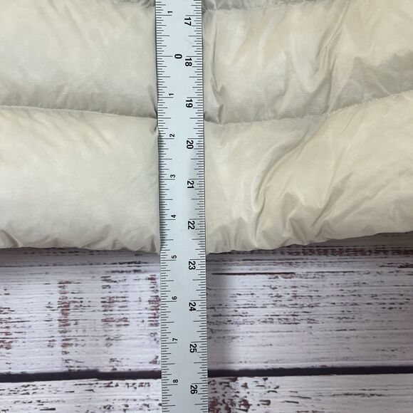 Uniqlo Ultra Light Down Women’s M Packable Quilted Puffer Jacket Snaps Cream - Picture 10 of 10